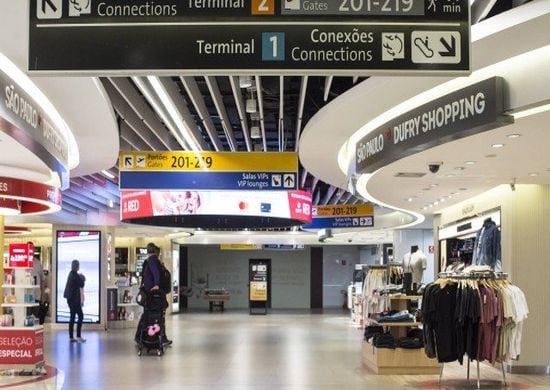 Chilenos bêbados são impedidos de entrar no país após confusão em avião