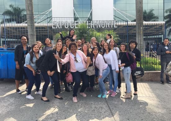 Alunas dos cursos estética do CTMO visitam Feira Internacional