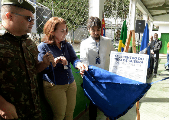 Prefeito Guti inaugura Telecentro no Tiro de Guerra