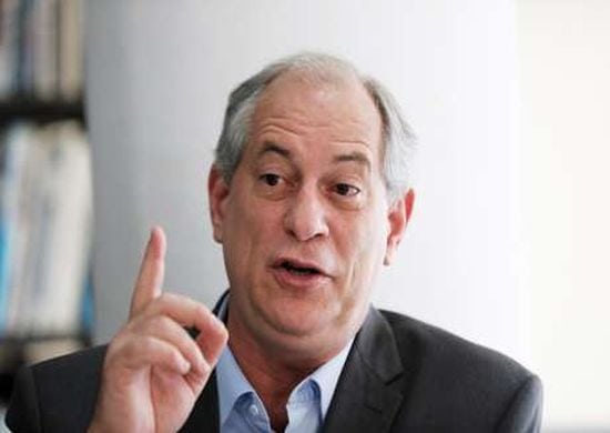Ciro Gomes passa por procedimento médico e deve ter alta nesta quarta
