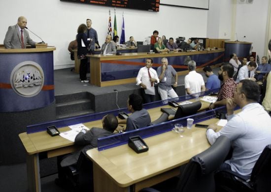Vereadores questionam impactos da concessão do Saae para a Sabesp