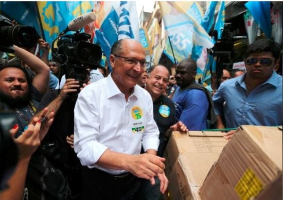 Alckmin diz que PT já está no 2º turno, falta decidir seu adversário