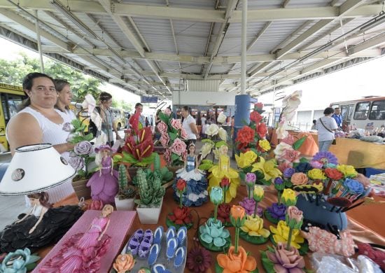 Feira da Economia Solidária é instalada no Terminal São João
