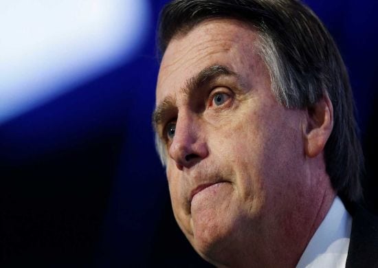 Bolsonaro deixa UTI, informa boletim médico