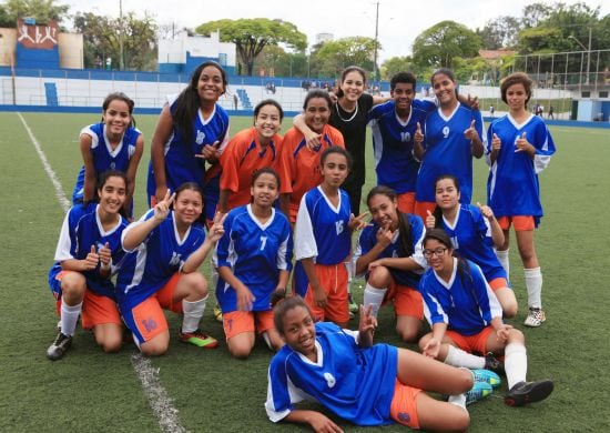 Futebol feminino da Olimpíada Colegial começa com destaques