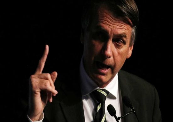 Bolsonaro espera retratação sobre caso de mulher marcada com suástica