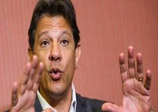 Haddad diz que eleger Bolsonaro é entregar “um cheque em branco”