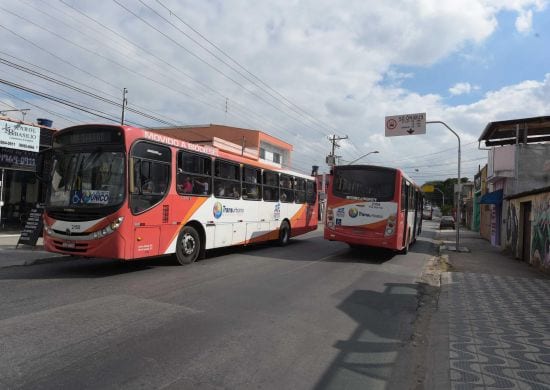 Prefeitura reforça 17 linhas de ônibus nos dias de exame do Enem