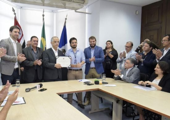 Prefeitura de Guarulhos efetiva concessão do Saae à Sabesp