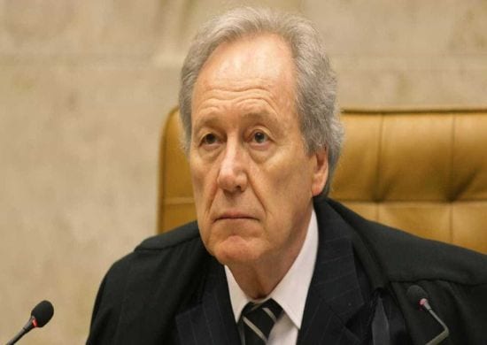 Lewandowski libera prisão domiciliar a mães e grávidas presas