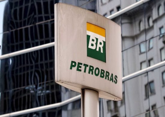 Petrobras reduz em 3,34% preço médio da gasolina nas refinarias