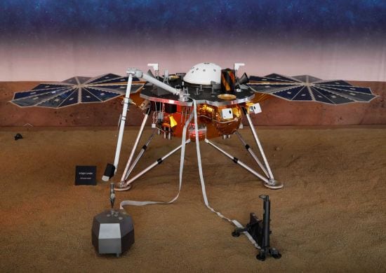 Sonda da Nasa pousa com sucesso em Marte