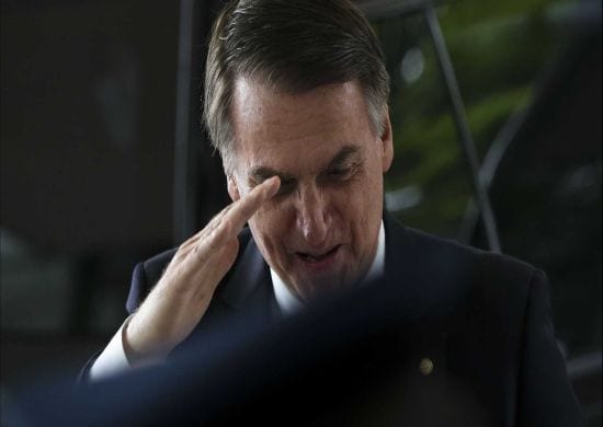 Bolsonaro diz que não colocará ‘tropa na rua sem retaguarda jurídica’