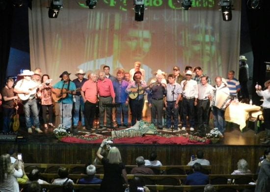 Teatro Nelson Rodrigues oferece música sertaneja raiz neste domingo
