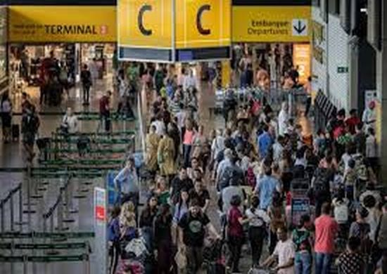 Voos continuam atrasados no Aeroporto Internacional de Guarulhos