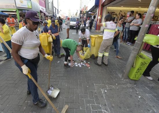Limpeza Urbana reforça fiscalização no período de compras