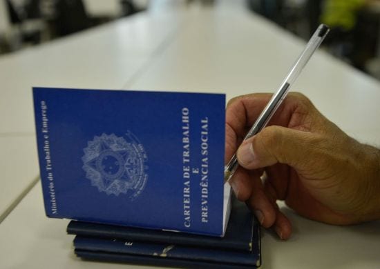 Prazo de saque do abono salarial 2016 termina nesta sexta(28)