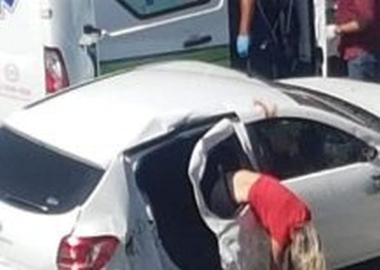 Grave acidente entre ônibus e carro no Macedo deixa dois feridos