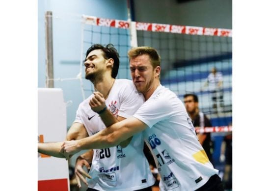 Corinthians-Guarulhos vence Copel Telecom na Superliga masculina