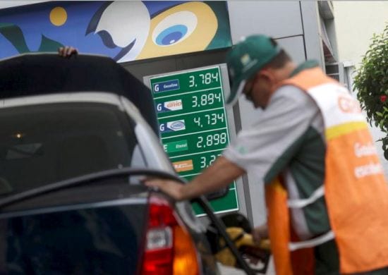 Governo não interferirá em preços de combustíveis, diz ministro