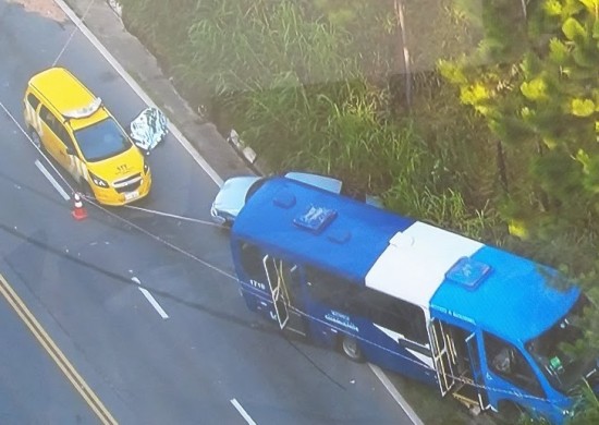 Grave acidente na Estrada Guarulhos-Nazaré deixa um morto