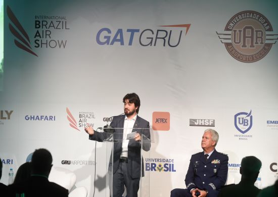 Prefeito Guti prestigia inauguração do Terminal para Aviação Executiva