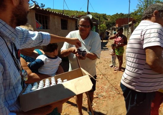 Mutirão da saúde leva orientações às vítimas das enchentes