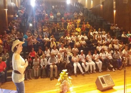 Orquestra de Violeiros Coração da Viola recebe Prêmio Inezita Barroso