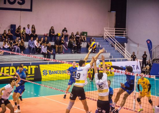 Corinthians-Guarulhos enfrenta o Vôlei Um Itapetininga fora de casa