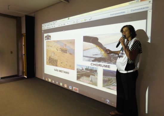 Lixo Zero leva palestra a alunos do Colégio Novo Rumo