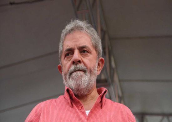 Lula é ouvido pela PF nesta terça sobre ocupação do triplex
