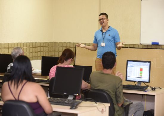 Prefeitura entrega telecentro para população do Cabuçu