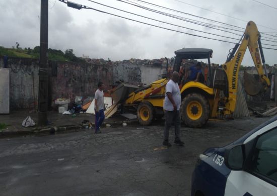 Ação conjunta da Prefeitura acaba com ponto de venda de drogas no Taboão