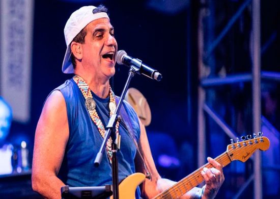 Durval Lelys é atração principal da Banda Bicha neste sábado