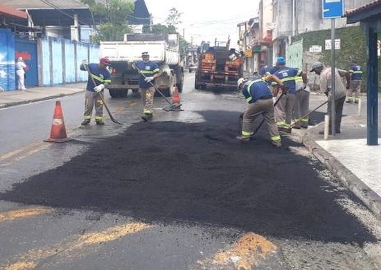 Vias do Inocoop Bonsucesso e V.Dinamarca recebem tapa-buracos