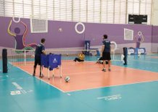 Guti assina acordo com Comitê Paralímpico para capacitação em esporte adaptado