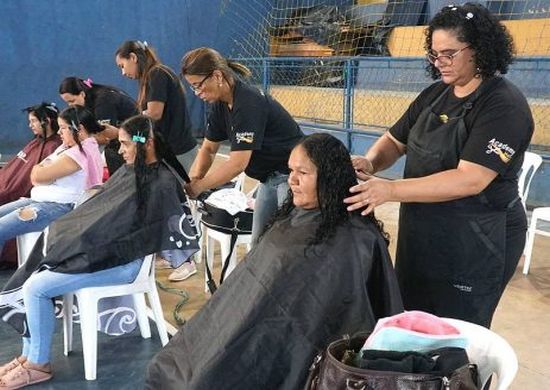 Grêmio Proguaru organiza ação em homenagem ao Dia Internacional da Mulher