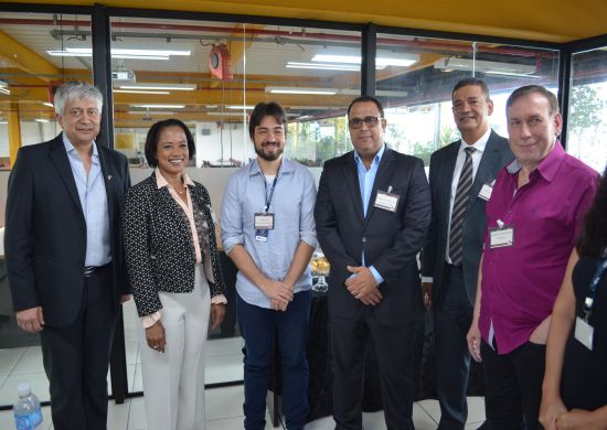 Seminário de inovação com indiano Hitendra Patel cativa empresários em Guarulhos