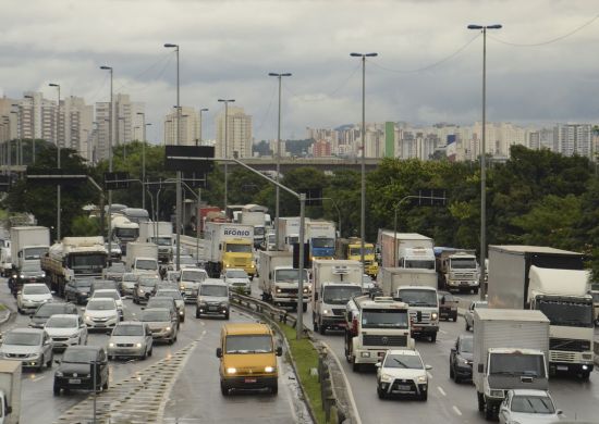 Denatran aceita registro de motorista diferente do dono do carro