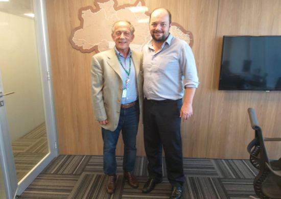 Prefeitura e CBF estudam parceria para desenvolver futebol na cidade