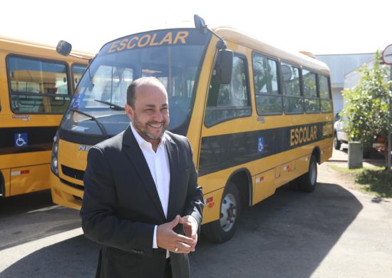 Guarulhos recebe novos ônibus escolares acessíveis