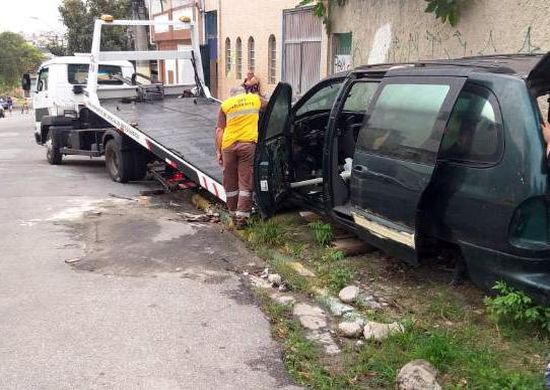 Prefeitura retira 660 veículos abandonados das ruas de Guarulhos