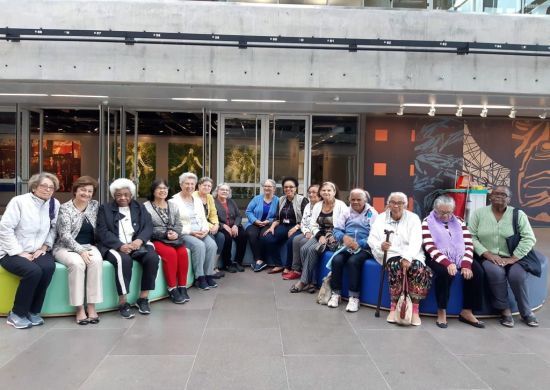 Turma da melhor idade do CCI Santa Mena visita Sesc Guarulhos
