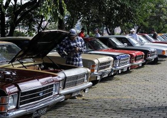 Calçadão da Dom Pedro II recebe Encontro de Carros Antigos e Especiais neste domingo