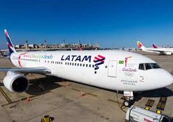 Avião da Latam retorna ao Aeroporto de Guarulhos após problema