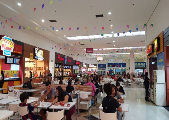 “Praça Junina” no Shopping Bonsucesso oferece comidas e brincadeiras típicas