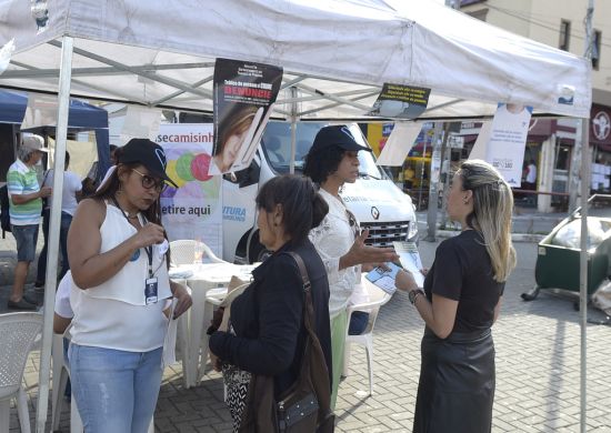 Campanha “Coração Azul” alerta população de Guarulhos sobre tráfico de pessoas