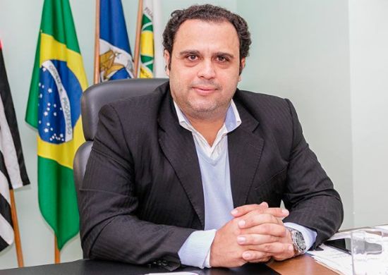 Reticências…por Pedro Notaro