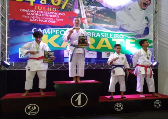 Alunos do CEU Pimentas conquistam 7 medalhas no Campeonato Brasileiro de Karatê