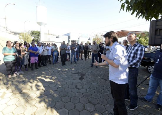 Prefeito Guti prestigia inauguração de Academia na Praça 60+ em UBS da Vila Carmela